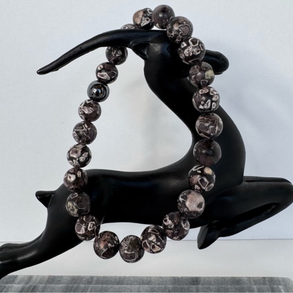 Hand Crafted Black Howlite Beaded Stretch Bracelet 6.5” to 6.75” NWT